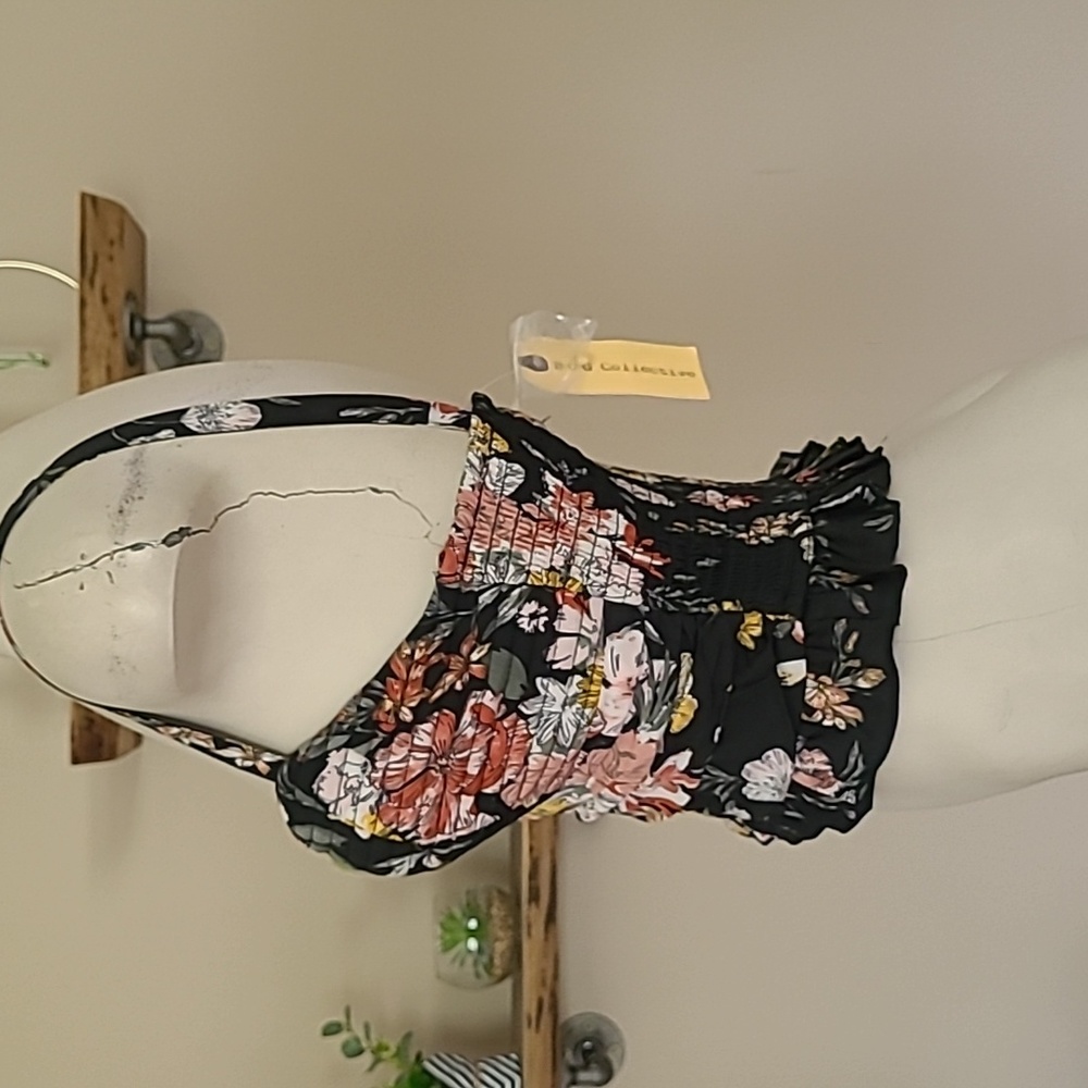 NwT Floral Fitted Crop Top - Picture 5 of 9